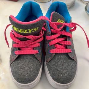 Heelys Kid's Vopel Little Girls Size Y5 Skate Shoes Grey/Pink/Neon EUC